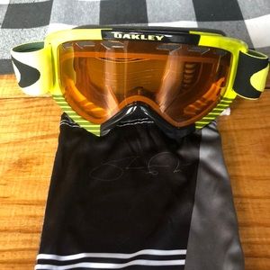 Oakley snow goggles
